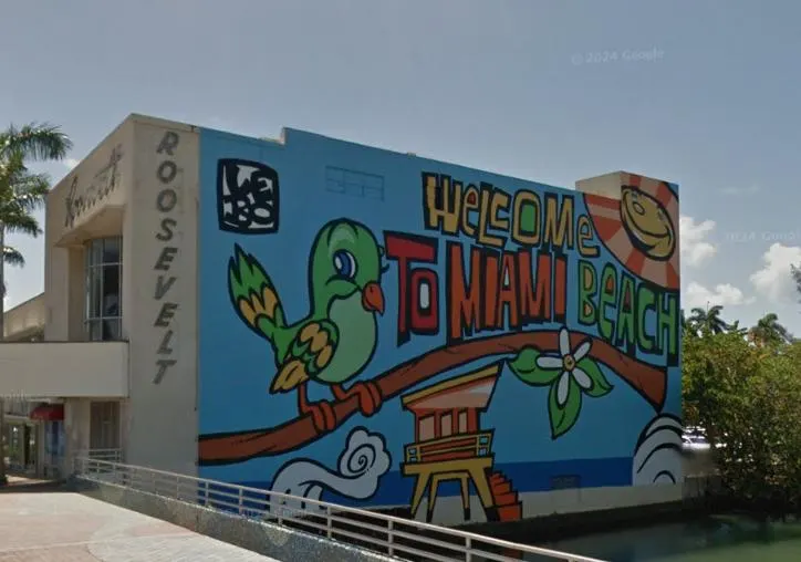Vice Beach Welcome Mural — in real life