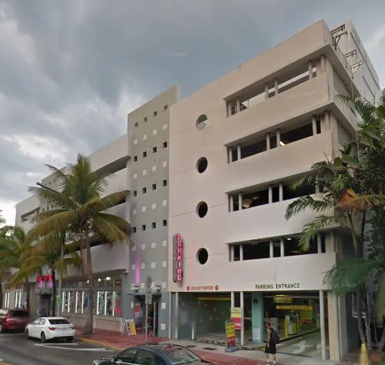 Pelican Garage Parking — in real life